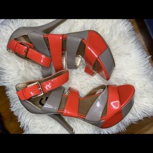 Guess platform Heels